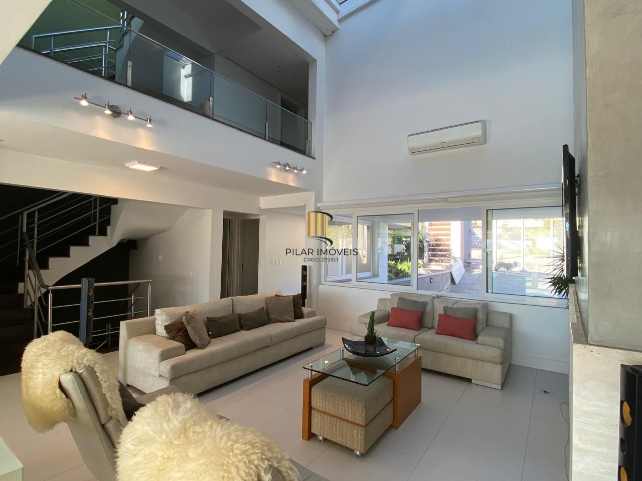 Casa em Ipanema com 4 Dormitórios sendo 3 Suíte