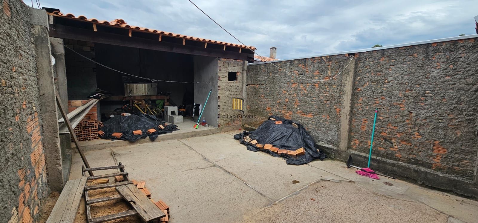 Casa térrea dois 2 dormitórios Bairro Restinga