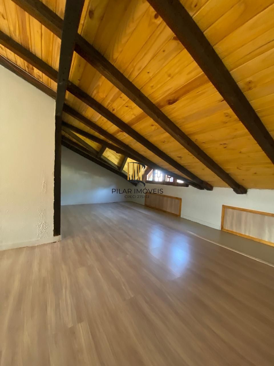 Casa de 3 Pavimentos no Bairro Aberta dos Morros