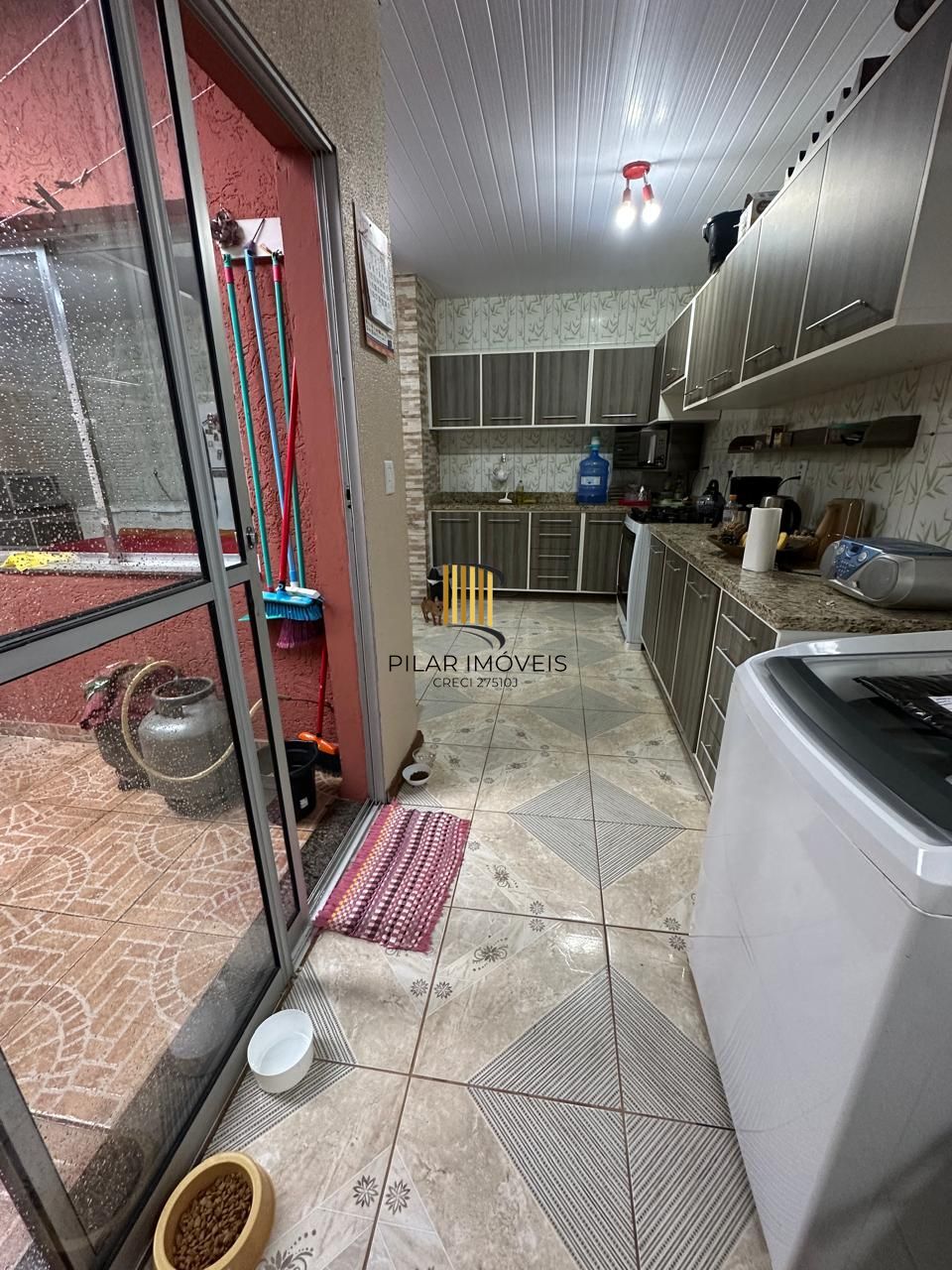 CASA DE ESQUINA NO MORADAS DO SUL - 4 DORMITÓRIOS