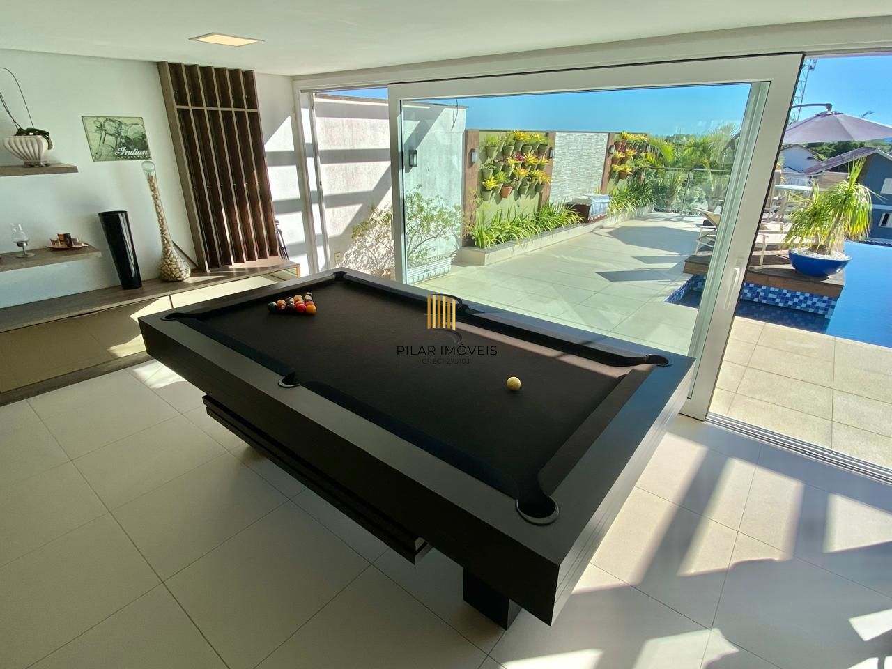 Casa em Ipanema com 4 Dormitórios sendo 3 Suíte