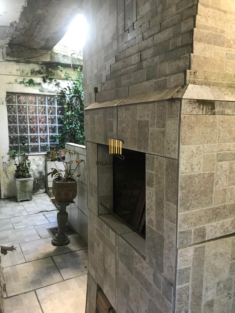 Casa no bairro Vila Nova - 4 dormitórios