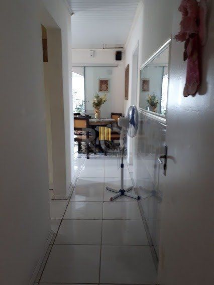 Casa com 4 dormitórios no bairro Vila Nova