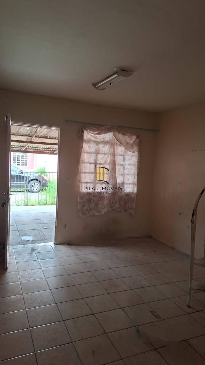 Sobrado com 2  dormitórios- Restinga