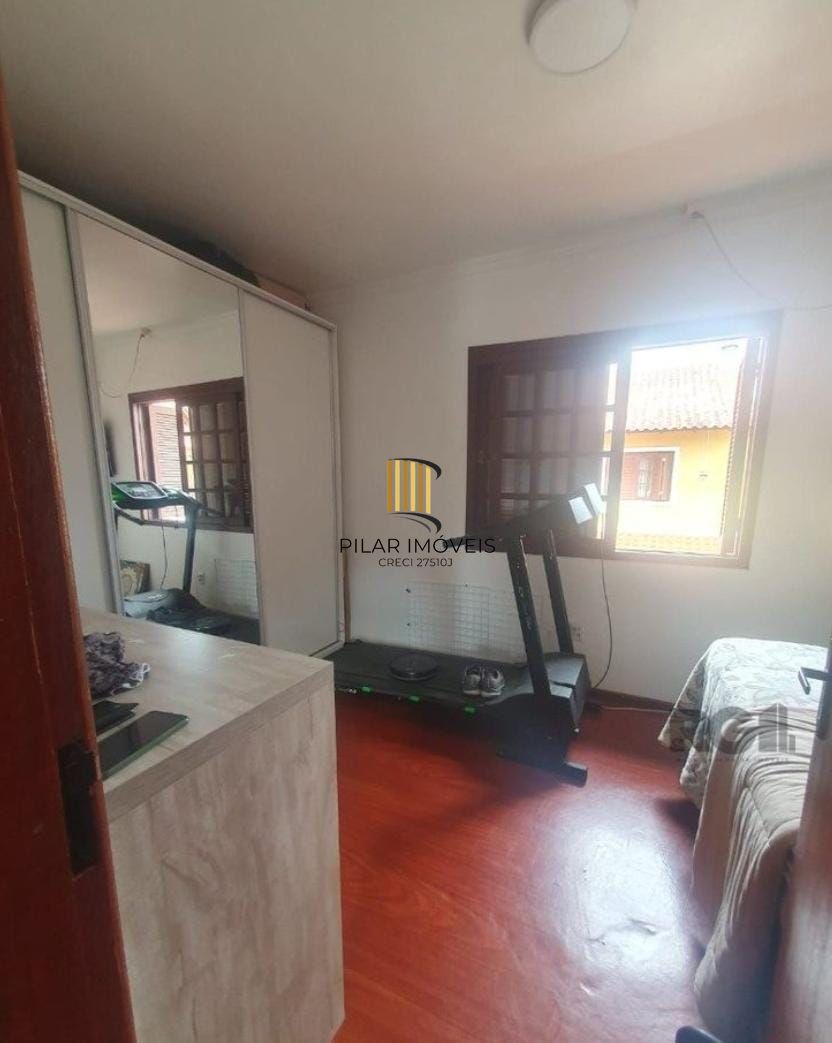Casa em condomínio - 3 dormitórios