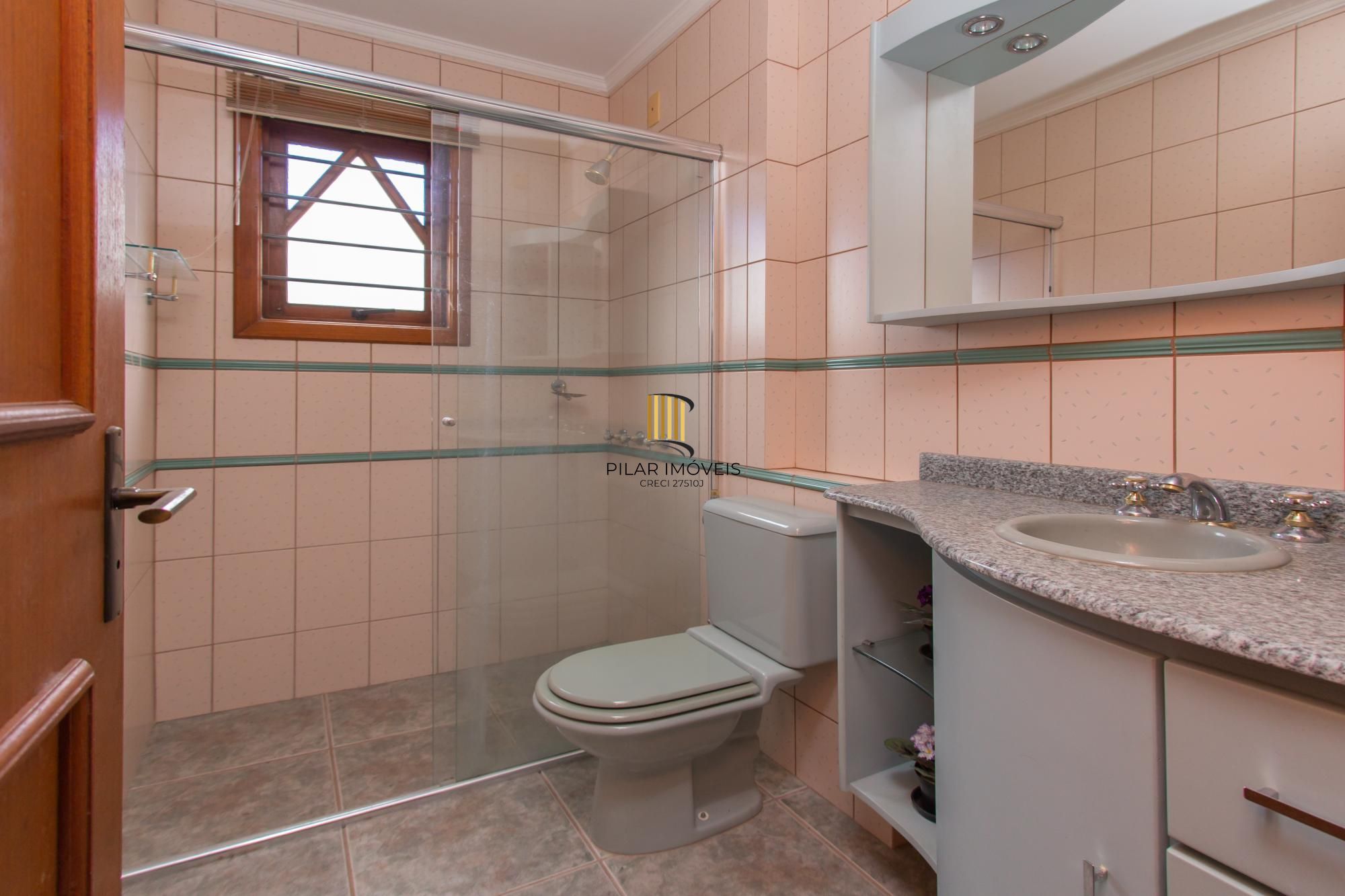 Casa com 3 quartos e 185m² à venda em Vila Nova