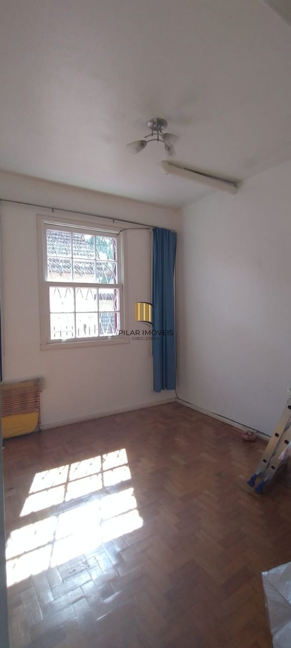 Casa no bairro Santa Tereza - Vila dos Comerciários - 5 dormitórios