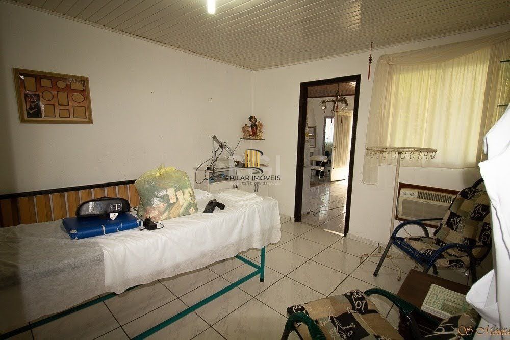 Casa no Bairro Tristeza - 3 dormitórios