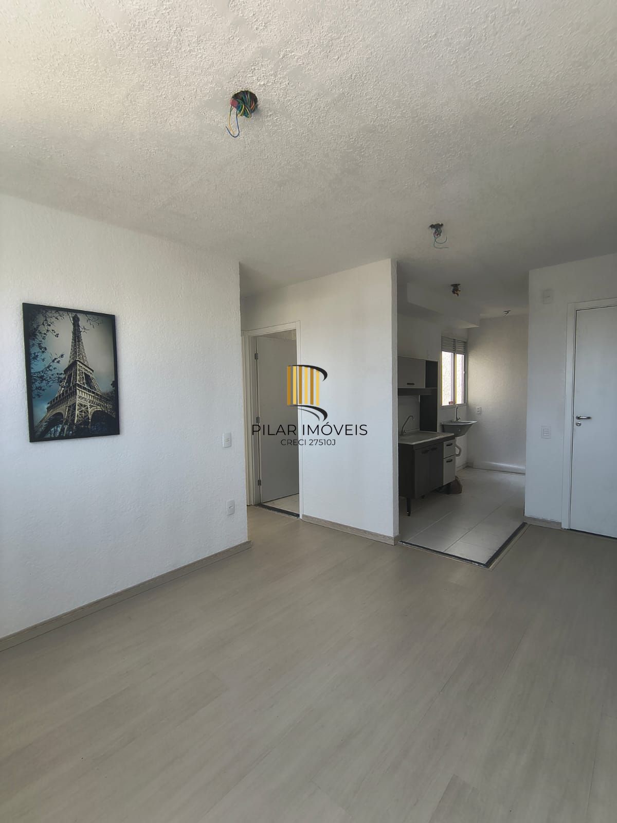 Apartamento de 2 dormitórios na Restinga