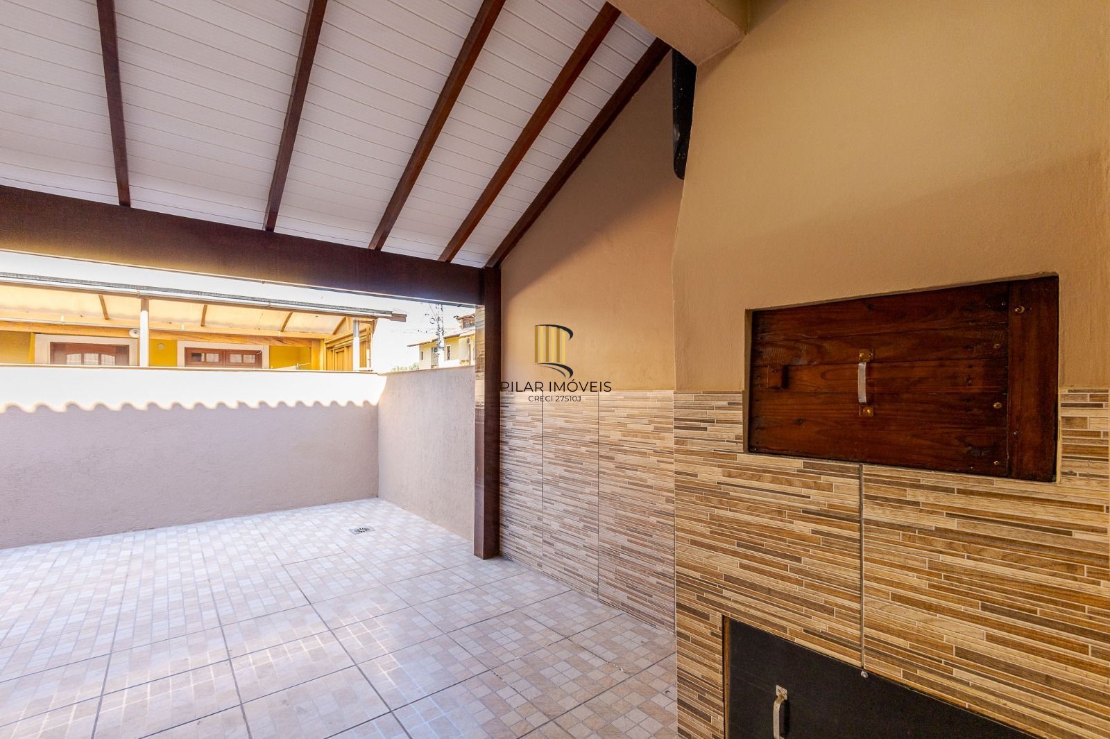 Casa em condomínio - 3 dormitórios