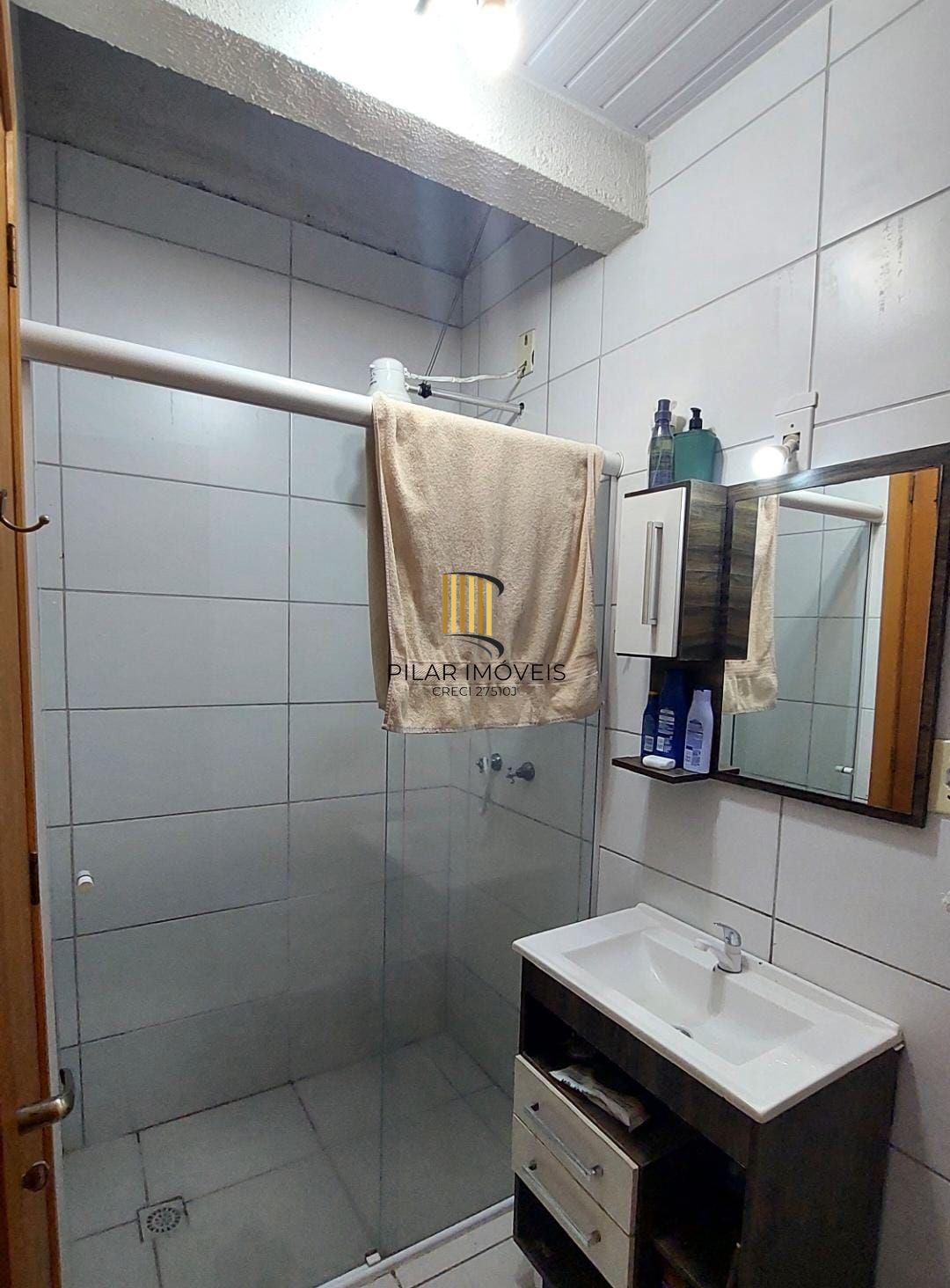 Casa em condomínio no bairro Hípica - 2 dormitórios - 1 Vaga