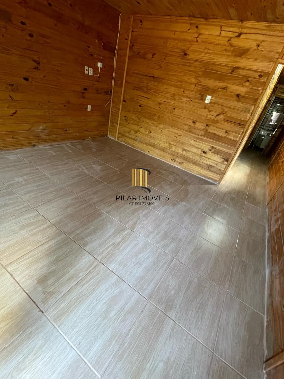 Casa com 2 Dormitórios  em Belém Novo