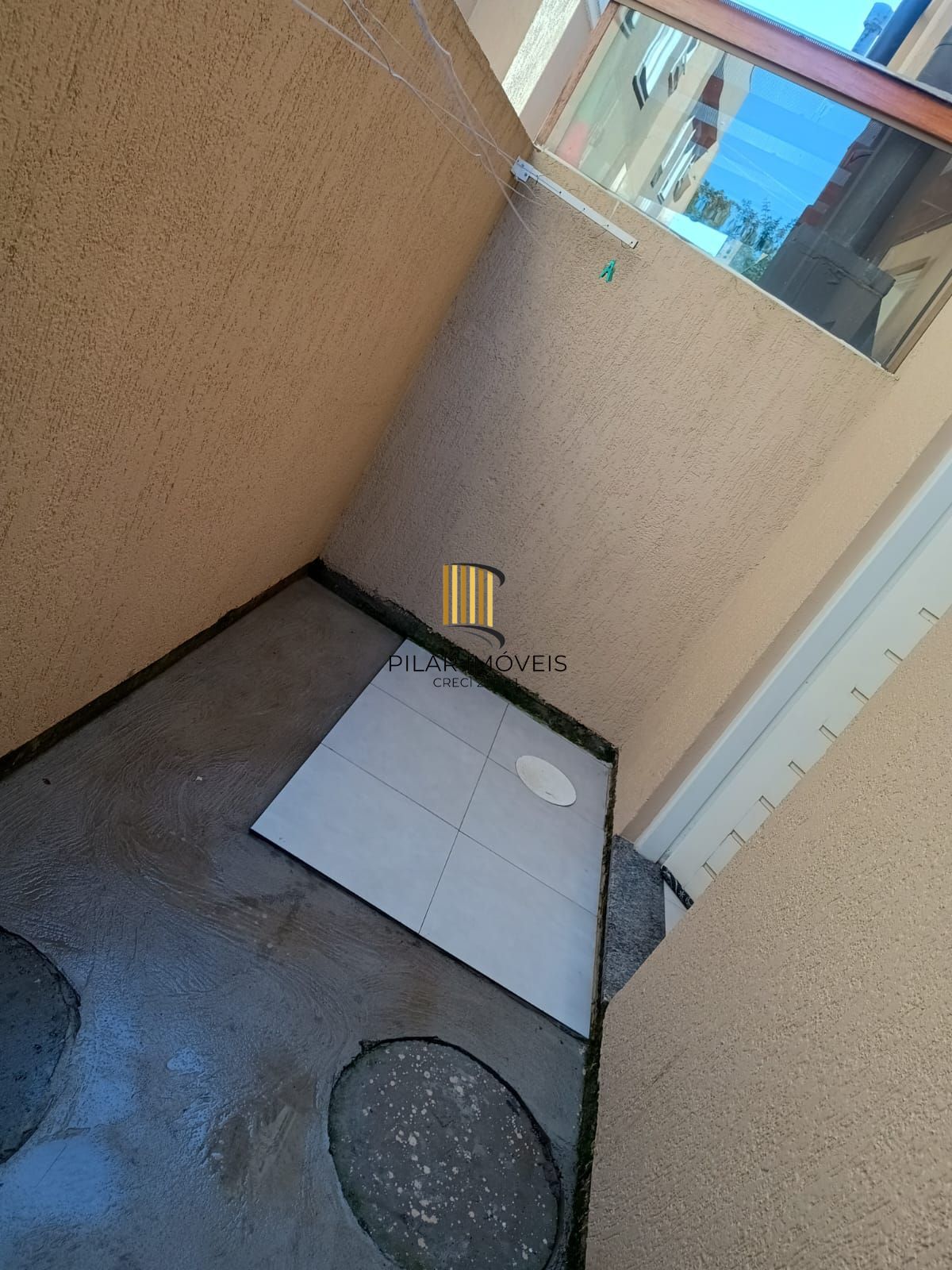 Sobrado em condomínio fechado no bairro Ponta Grossa