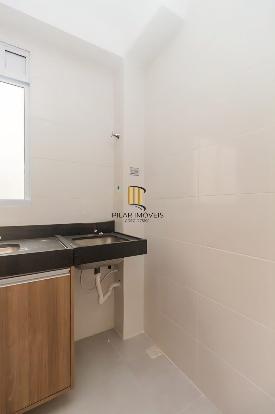 Apartamento com 2 dormitórios- Restinga