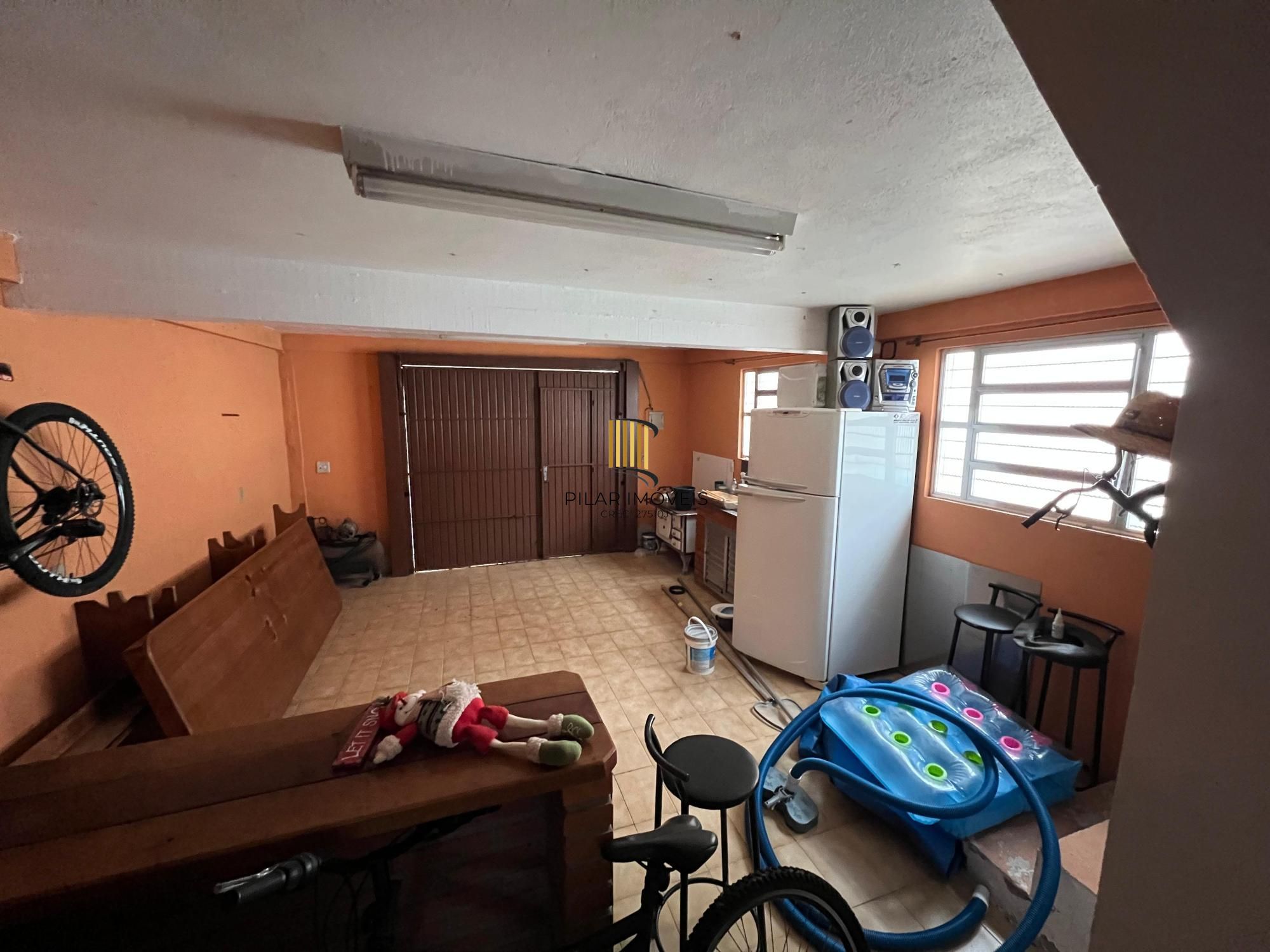 Casa Residencial Semimobiliada com 2 Suítes e Piscina em Viamão, RS
