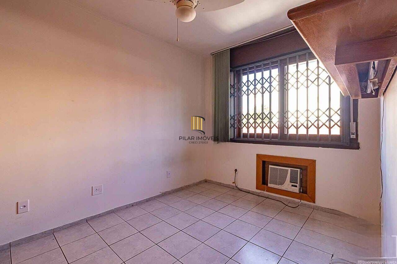 Apartamento no Bairro Jardim Lindóia -3 DORMITÓRIOS - 1 SUÍTE - 1 VAGA