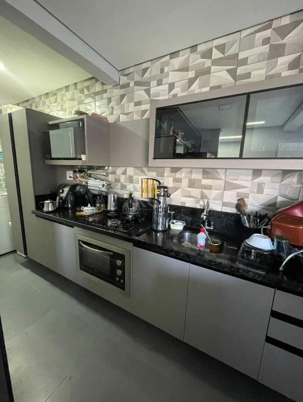 Casa no bairro Hípica - 4 dormitórios