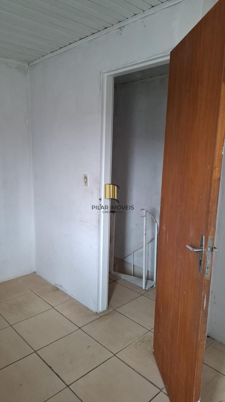 Sobrado com 2  dormitórios- Restinga