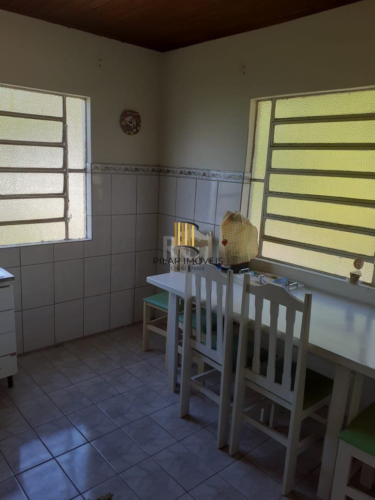Casa para Venda - 300m², 5 dormitórios, 4 vagas - Vila Nova