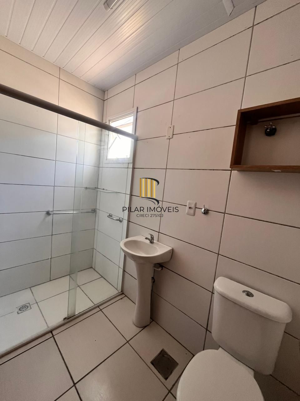 casa de condominio - 2 Dormitórios com suite Americana