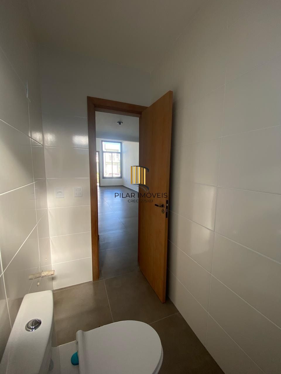 Casa térrea de 3 dormitórios sendo um suíte
