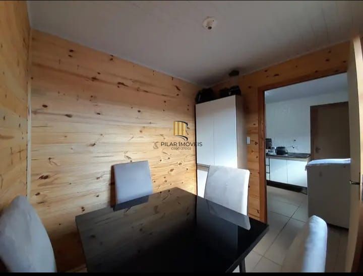 Terreno com 2 casas pré-fabricadas recém-construídas