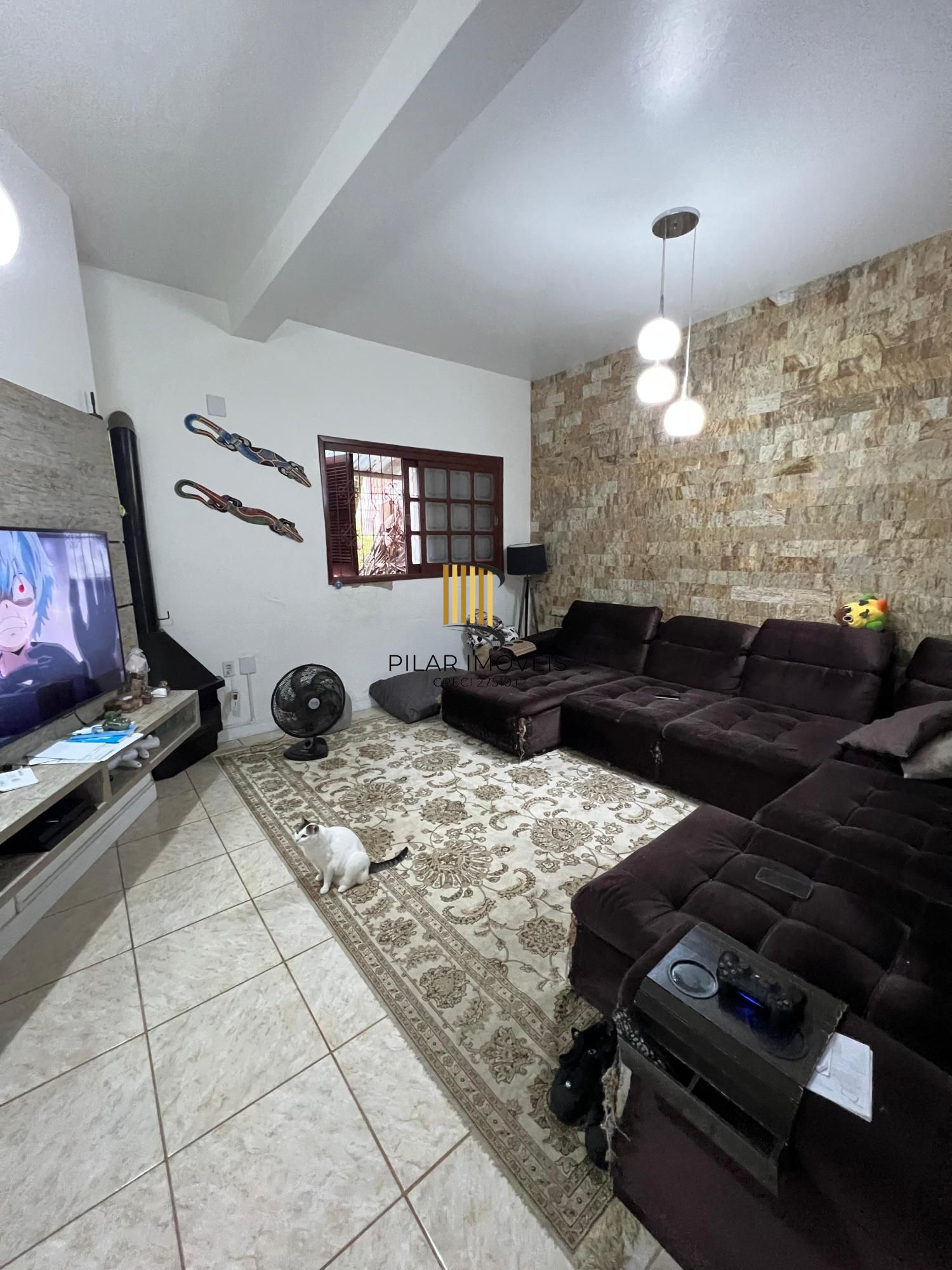 Casa Residencial Semimobiliada com 2 Suítes e Piscina em Viamão, RS