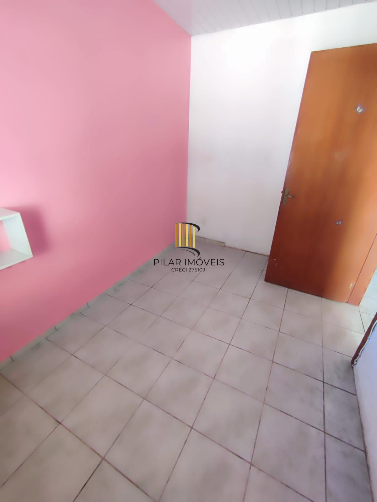 Casa no bairro Hípica - 2 dormitórios