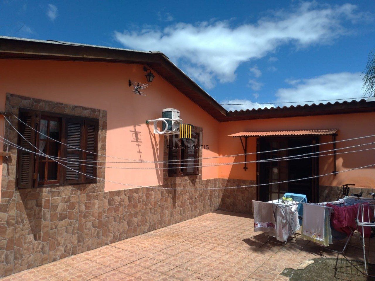 Casa no bairro Ponta Grossa - 3 dormitórios
