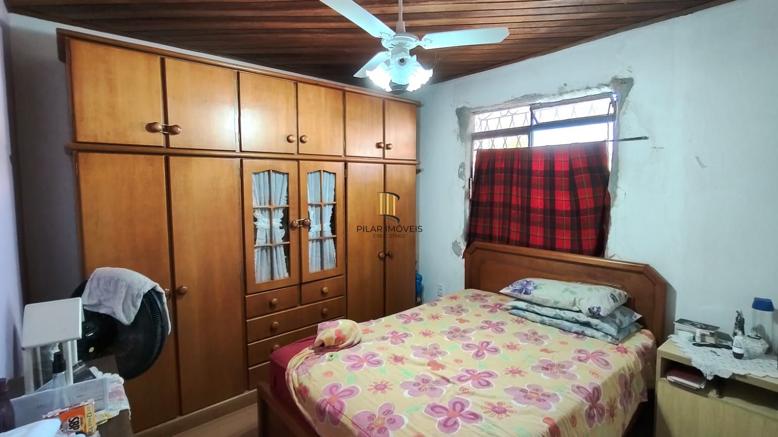 Casa com Terreno Grande com ótima Localização