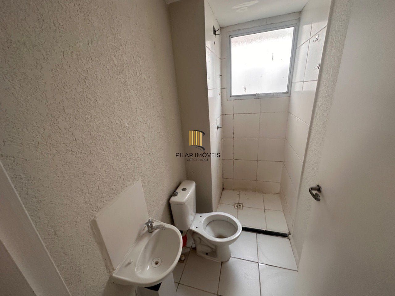 Apartamento na Restinga - 2 Dormitórios