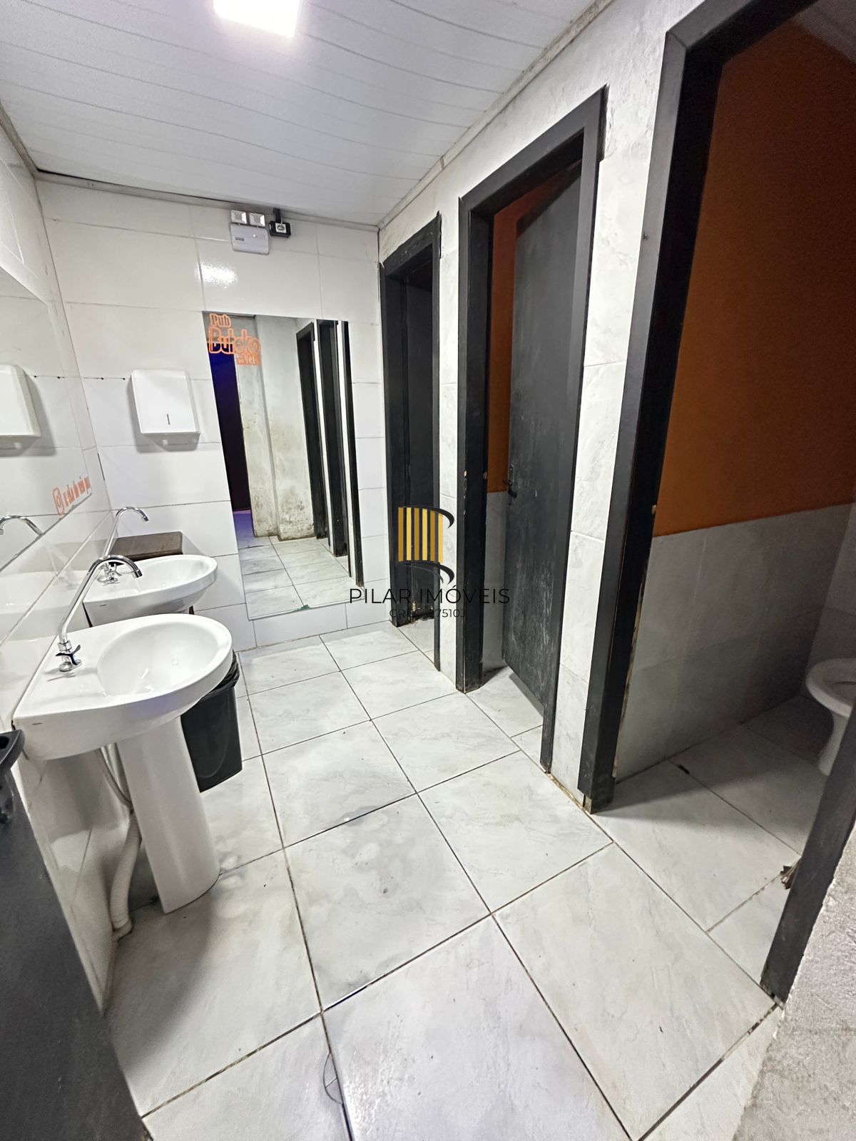 Loja comercial-bairro Hipica