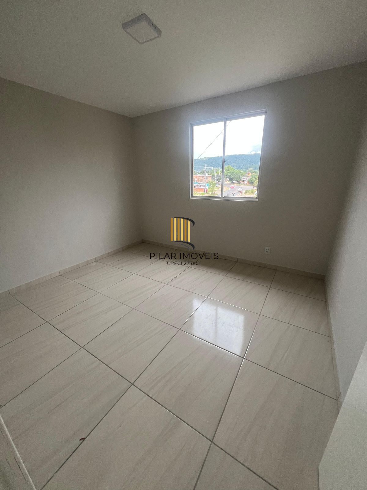 Apartamento no bairro Restinga - 2 dormitórios - Condomínio Villa Liane