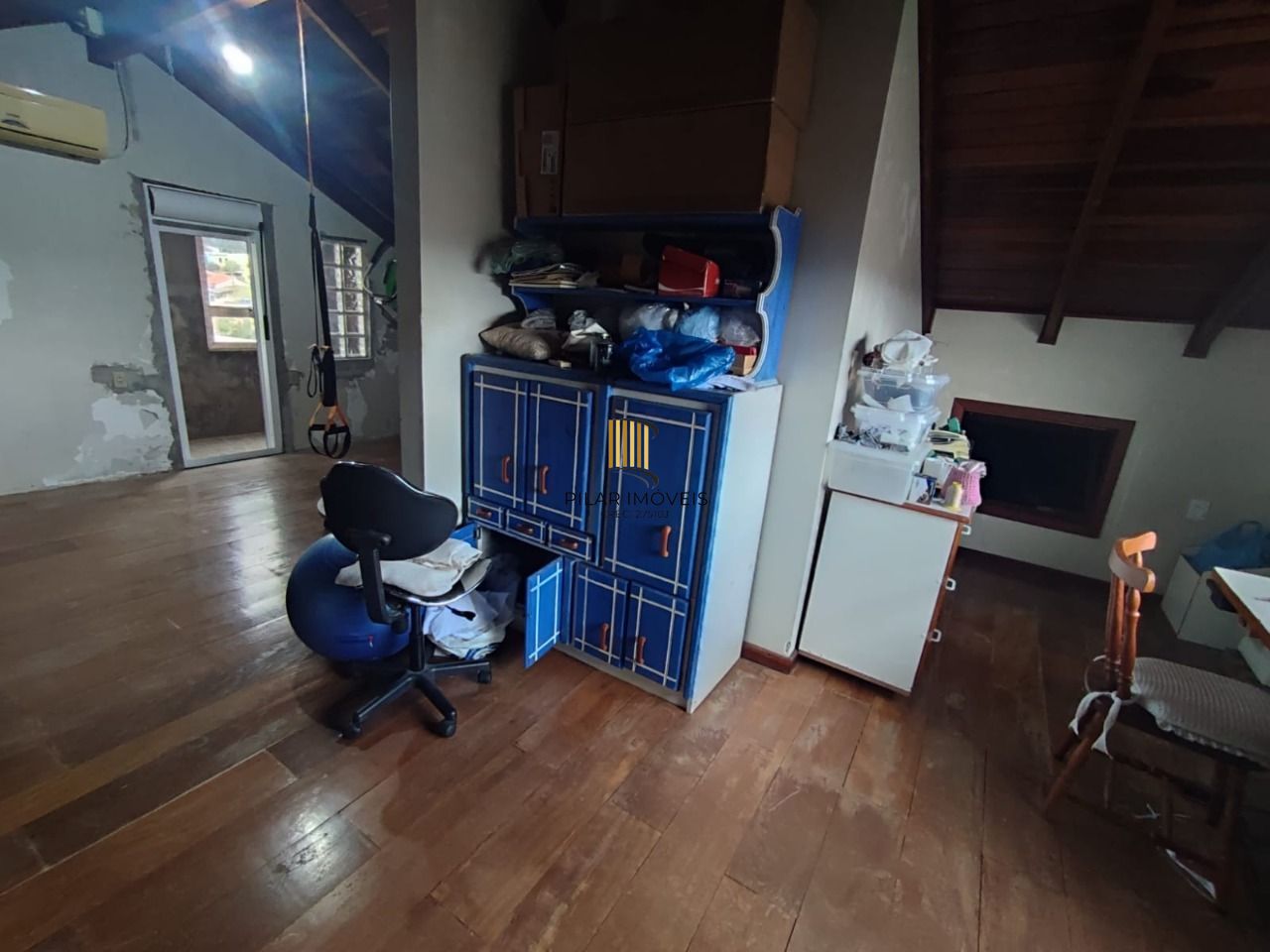 Casa no bairro Hipica - 3 dormitórios