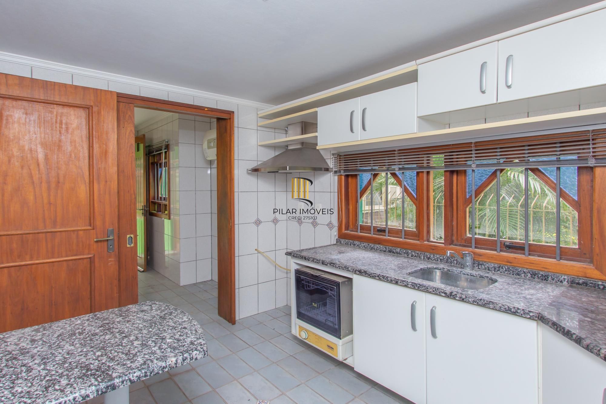 Casa com 3 quartos e 185m² à venda em Vila Nova