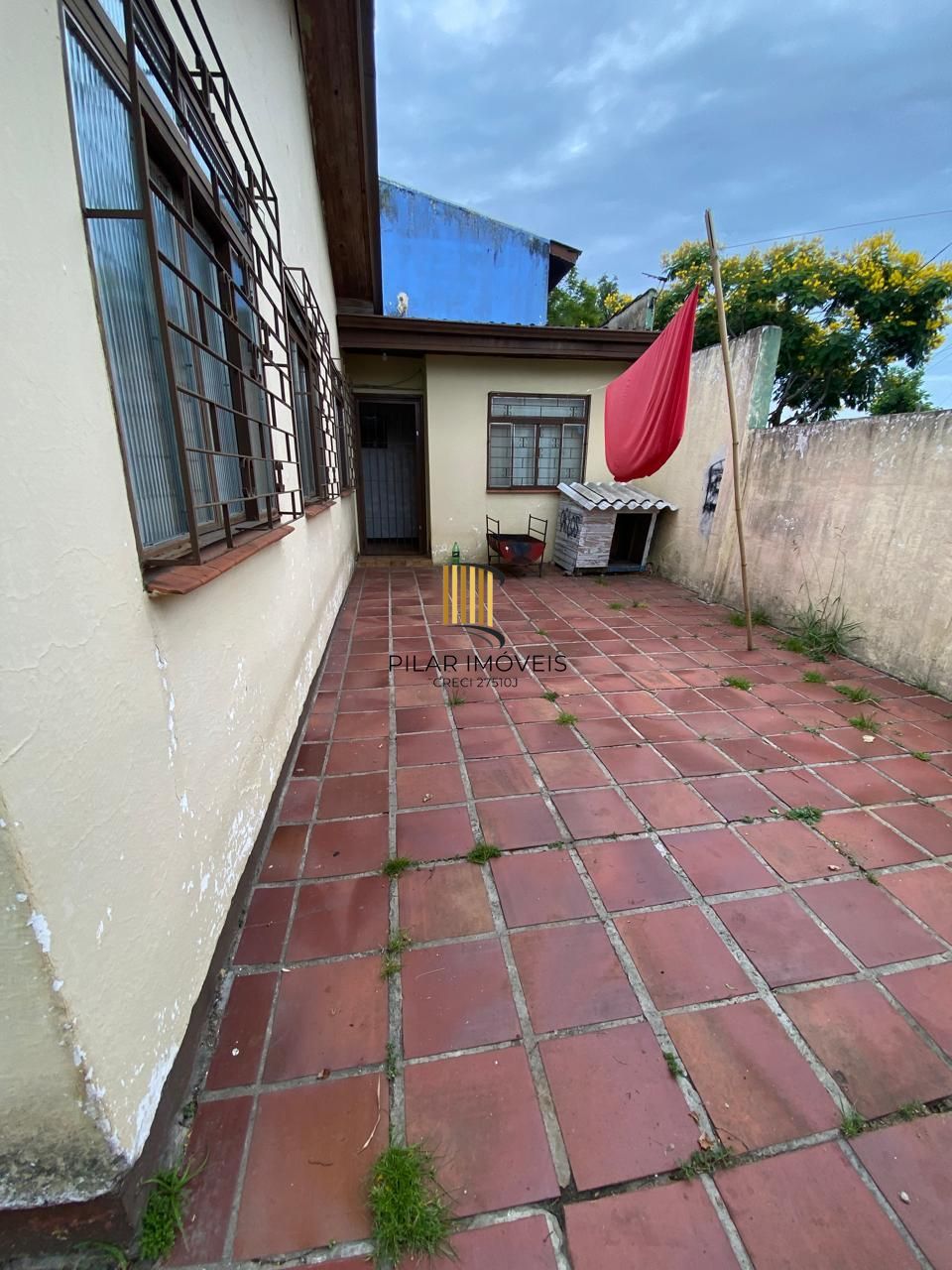 Ótima casa no bairro restinga de 4 dormitórios