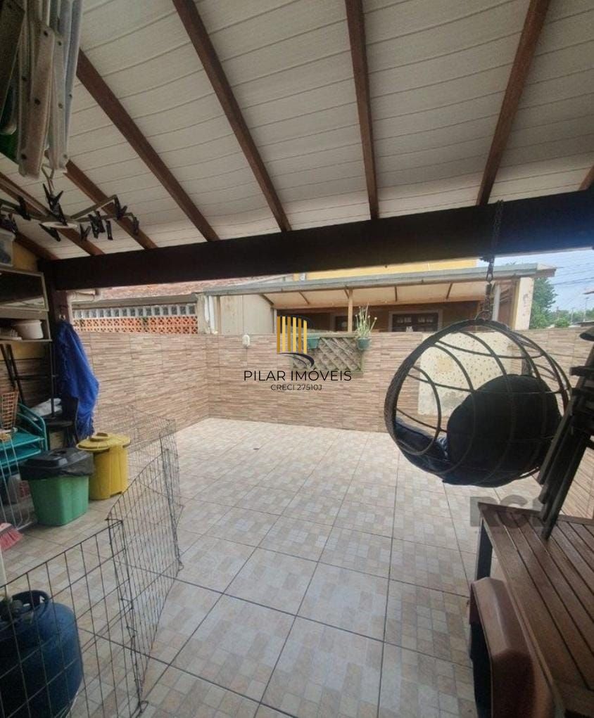 Casa em condomínio - 3 dormitórios