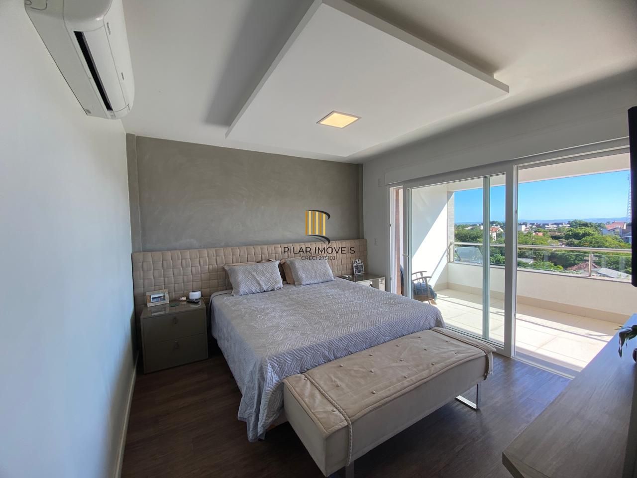 Casa em Ipanema com 4 Dormitórios sendo 3 Suíte