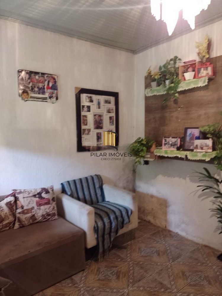 Casa com 3 dormitórios no bairro Restinga