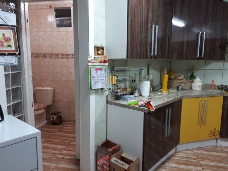 Casa com 4 dormitórios no bairro Vila Nova