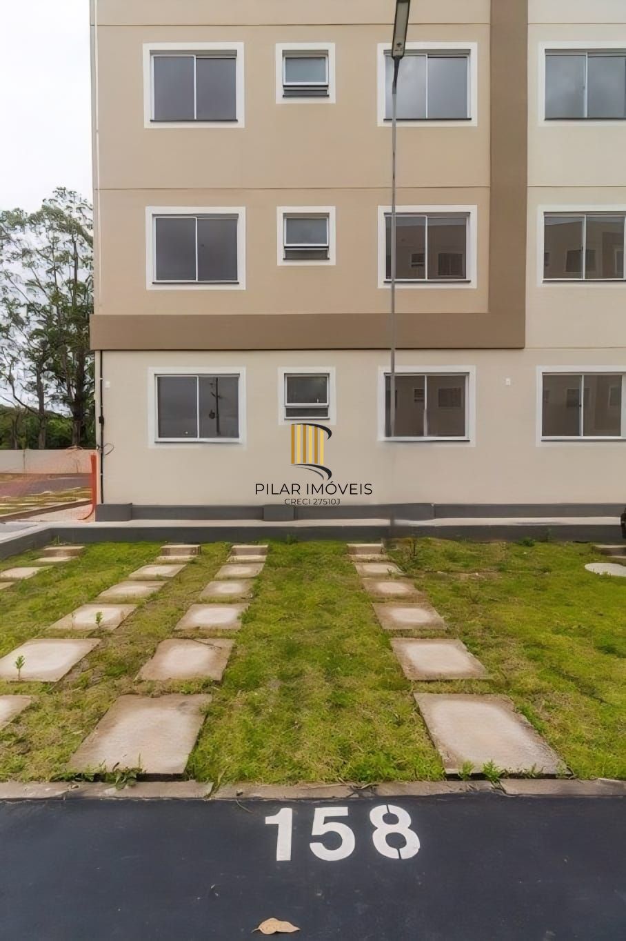 Apartamento com 2 dormitórios- Restinga