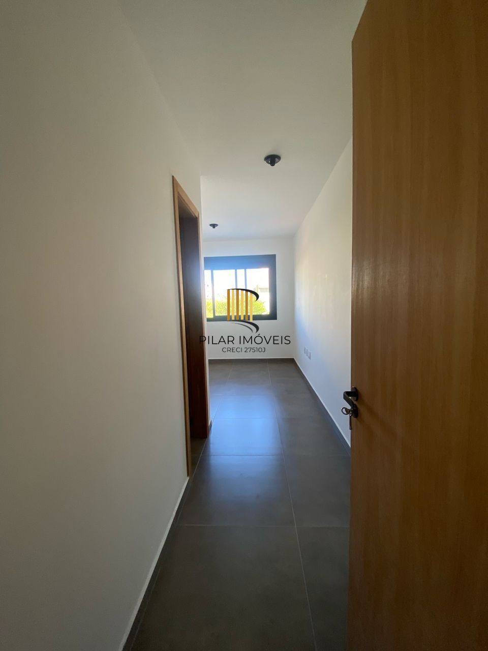 Casa térrea de 3 dormitórios sendo um suíte