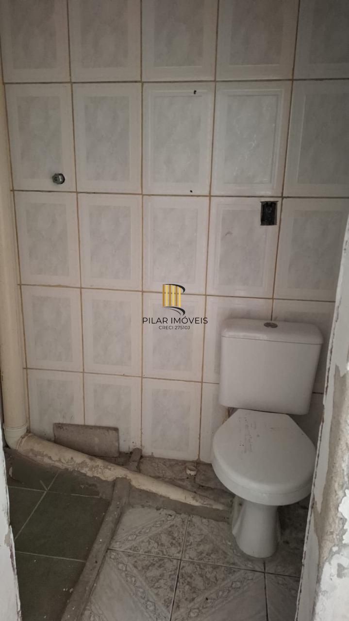 Sobrado com 2  dormitórios- Restinga