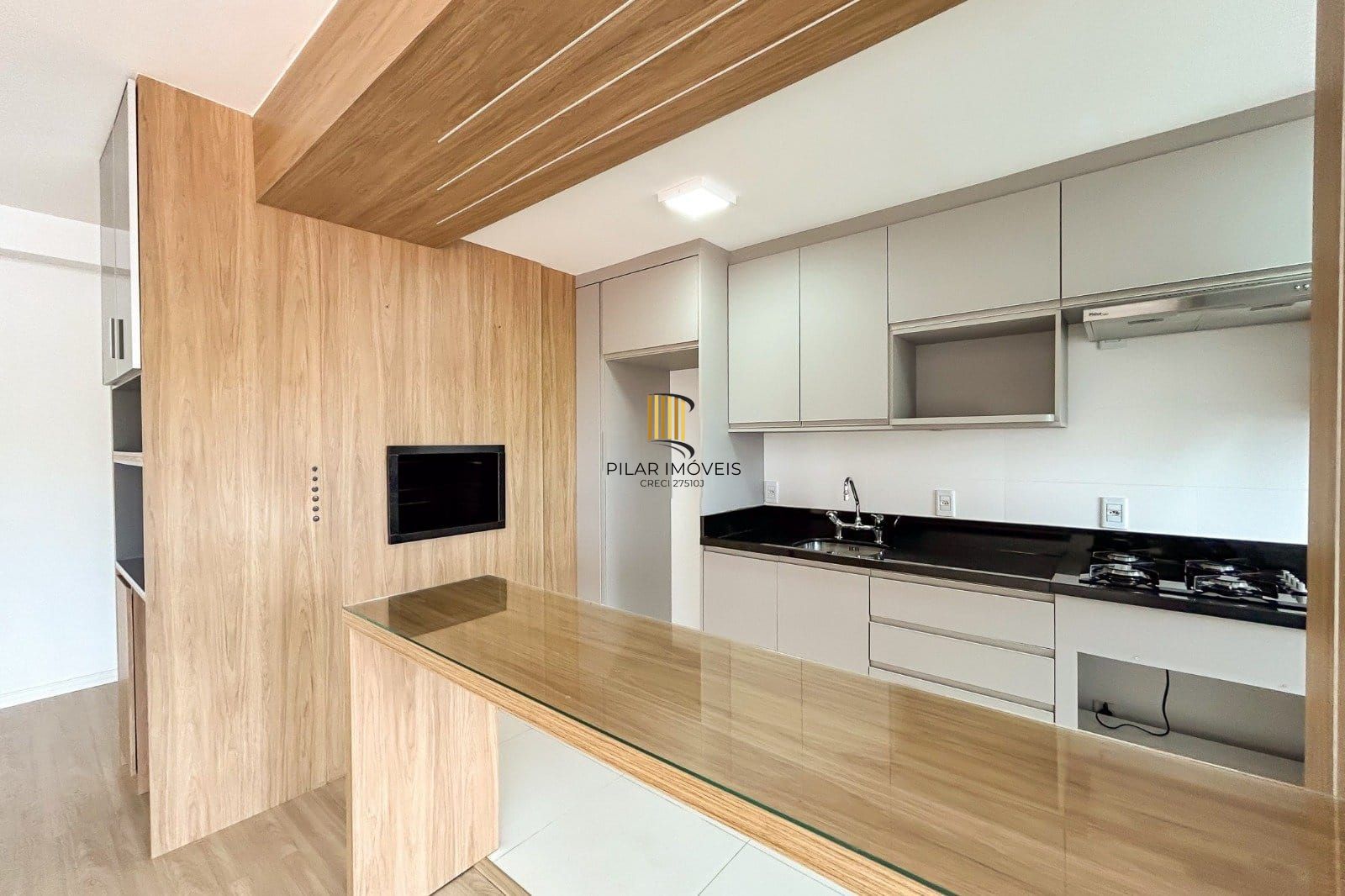 Apartamento no bairro Ipanema, 3 dormitórios - 1 suíte - 2 vagas