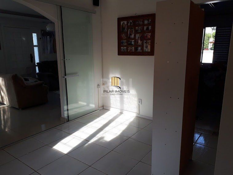 Casa com 4 dormitórios no bairro Vila Nova