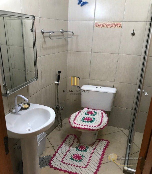 Casa no bairro Hípica - 2 dormitórios