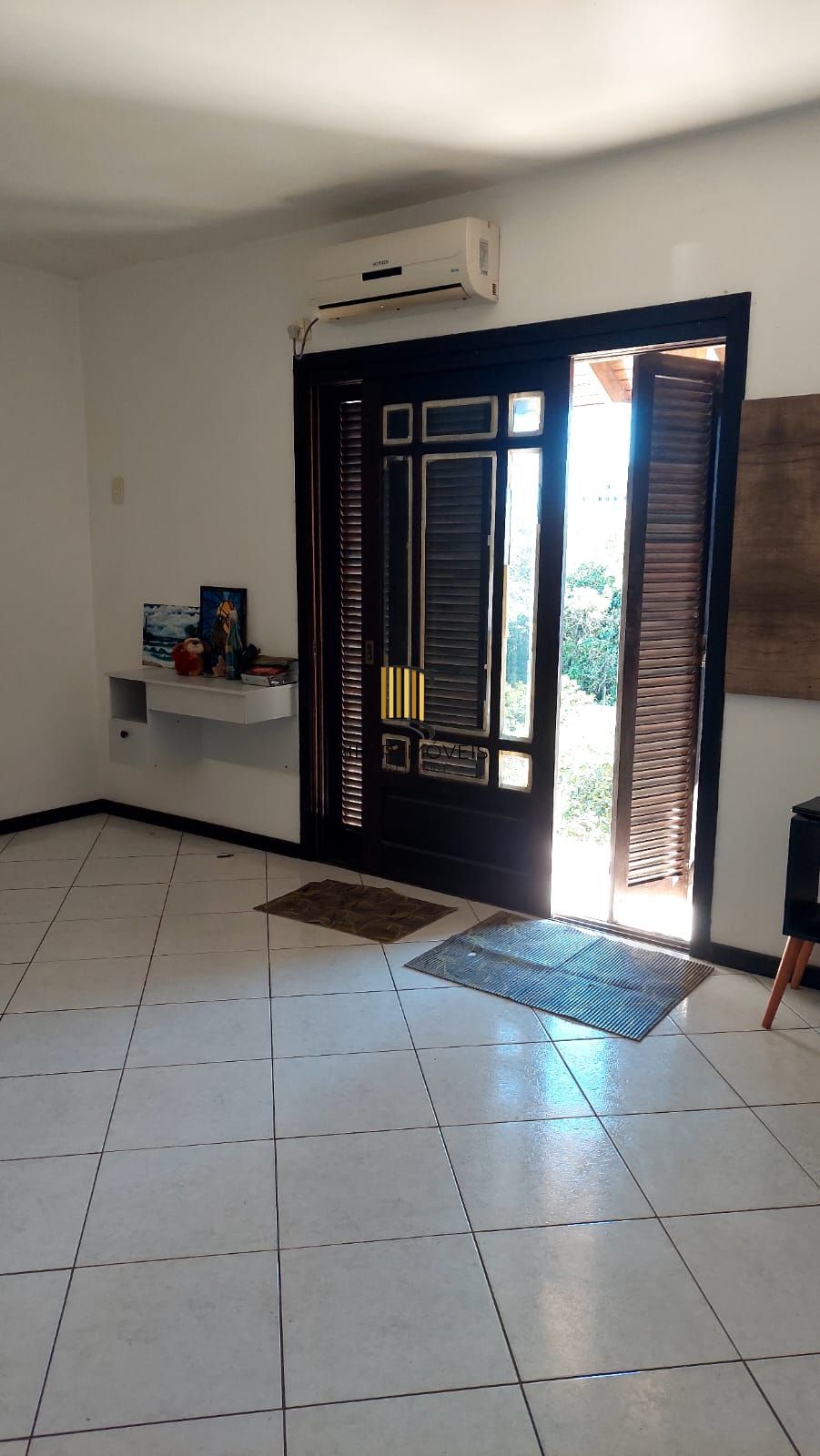 Casa no bairro Vila Nova - 4 dormitórios, Sendo 1 Suíte