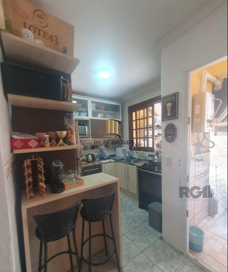 Casa em condomínio - 3 dormitórios