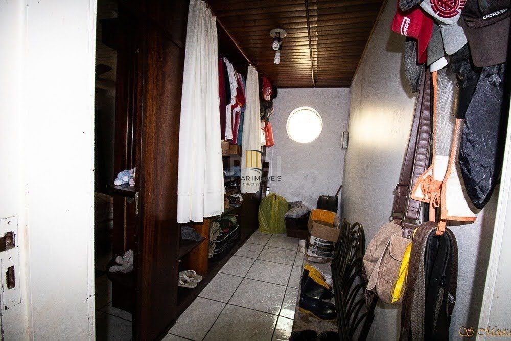 Casa no Bairro Tristeza - 3 dormitórios