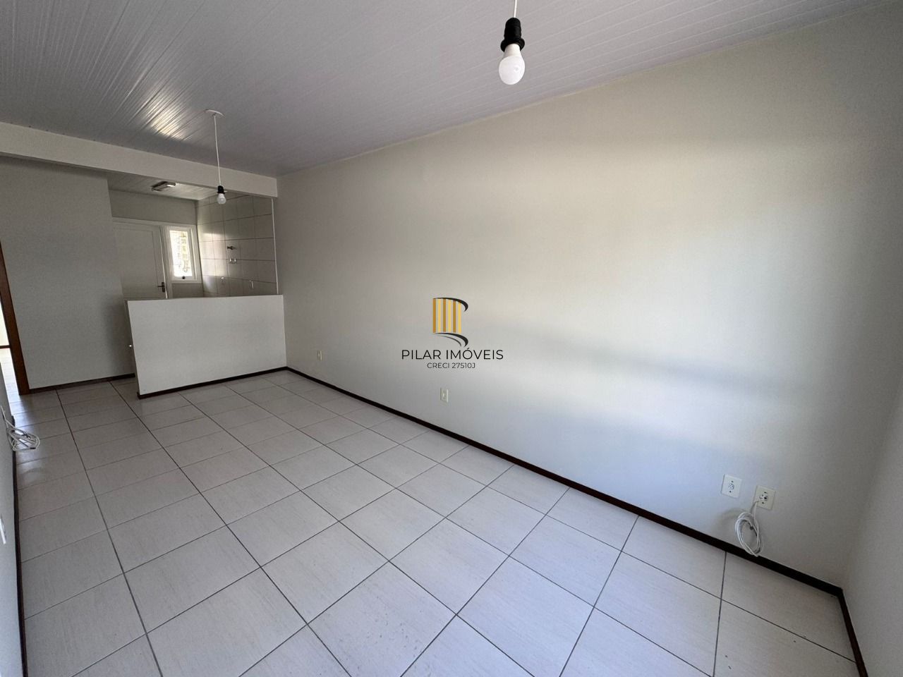 Casa 3 dormitórios no bairro Hípica